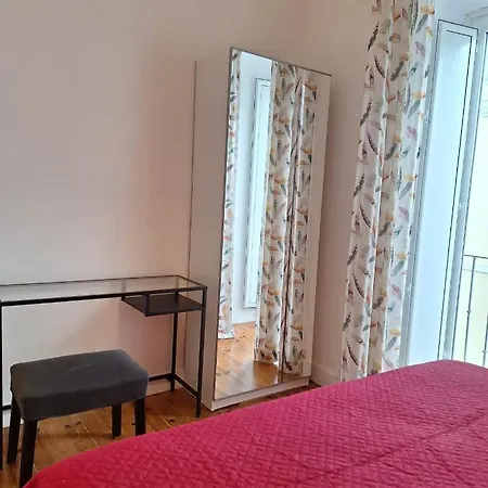 Flores Apartment Lissabon